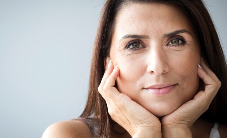 Rajeunir le visage sans chirurgie : quelle est l'alternative aux injections ? | Dr Heyfa Ben Youssef | Paris