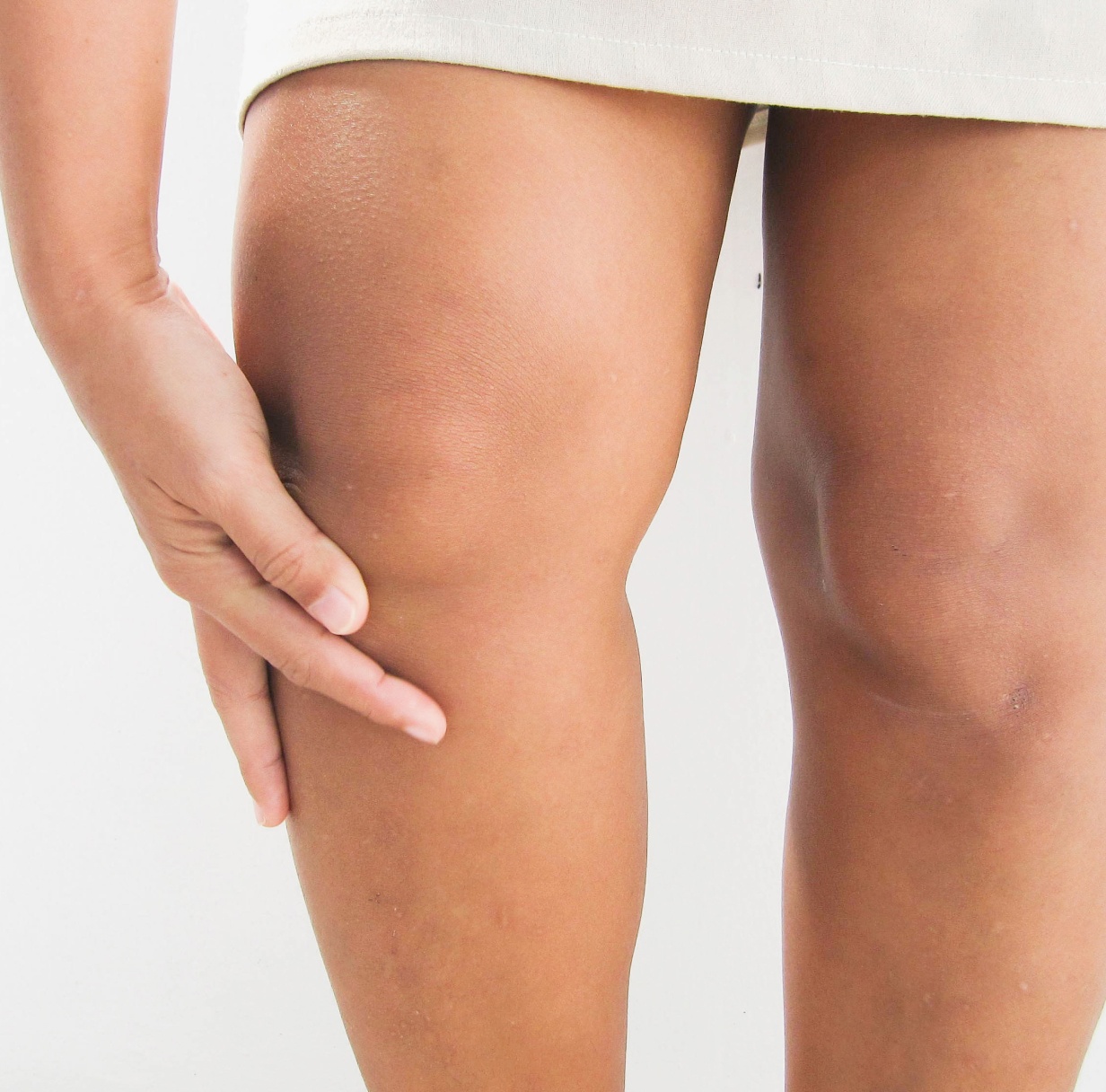 Maigrir sans chirurgie : cryolipolyse genoux | Paris 8 | Dr Ben Youssef