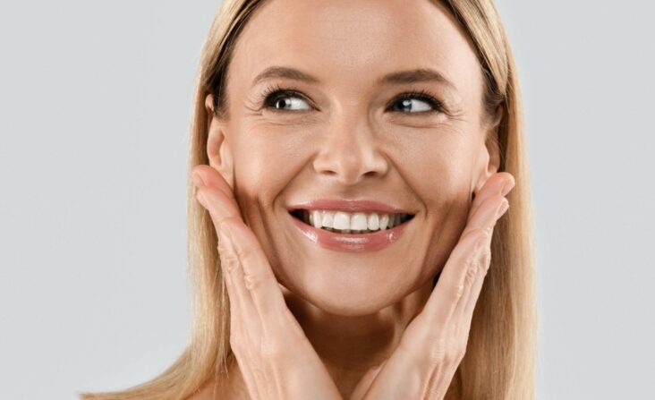 Combien de temps durent les effets de l’acide hyaluronique sur le visage ? | Dr Heyfa Ben Youssef | Paris